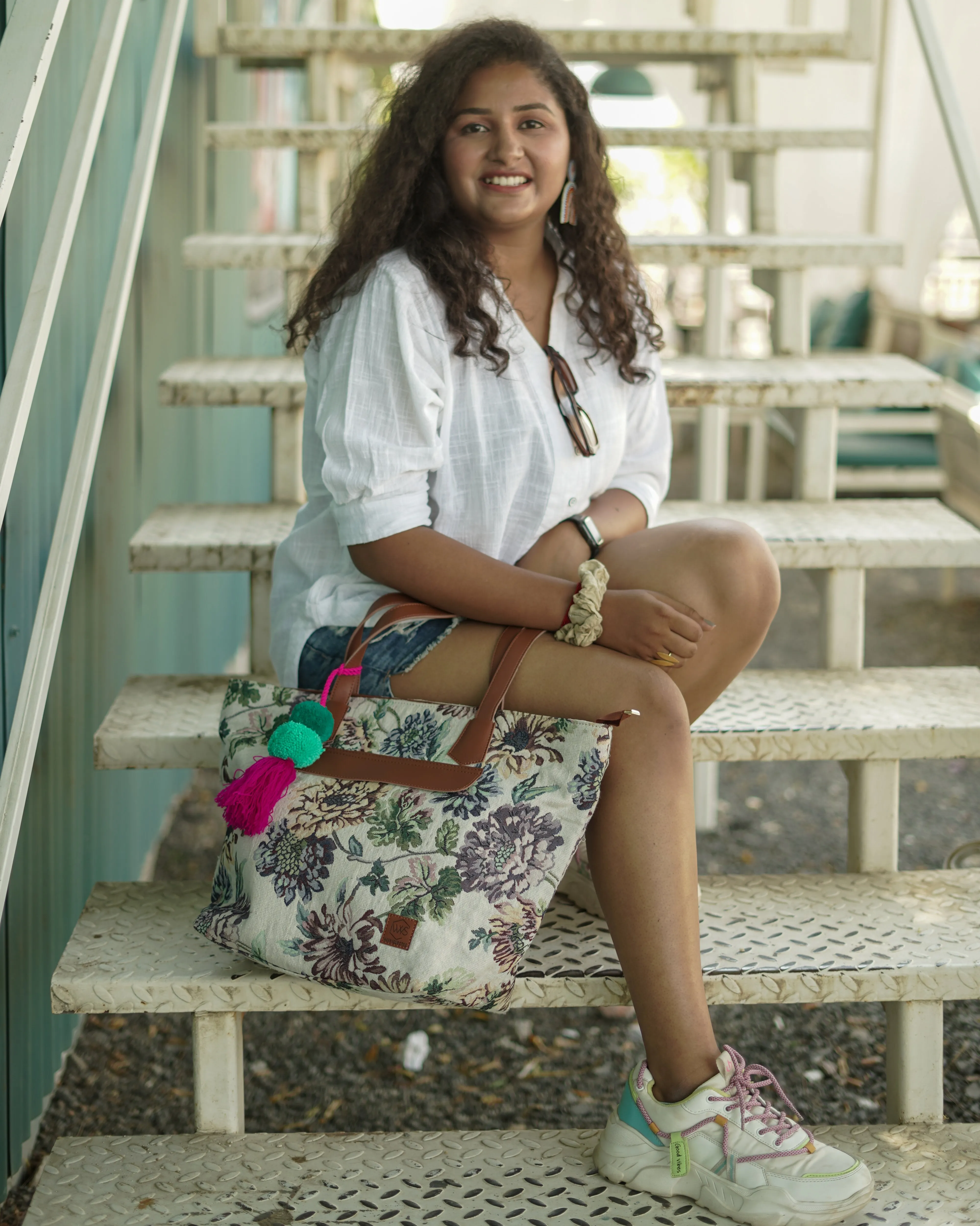 African Daisy Weekender Tote