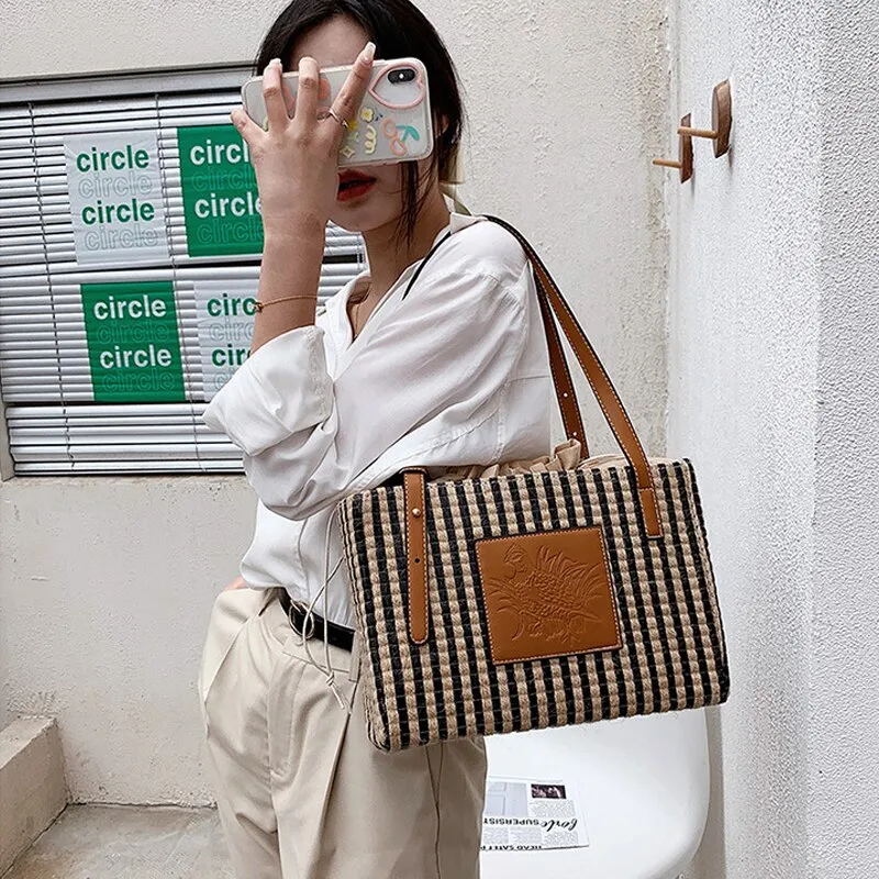 Christmas Gift Casual Striped Basket Straw Bags Rattan Woven Women Shoulder Bags Wicker Woven Handbags Summer Beach Large Tote Big Purses 2021