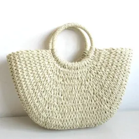 Round bucket woven holiday beach bag