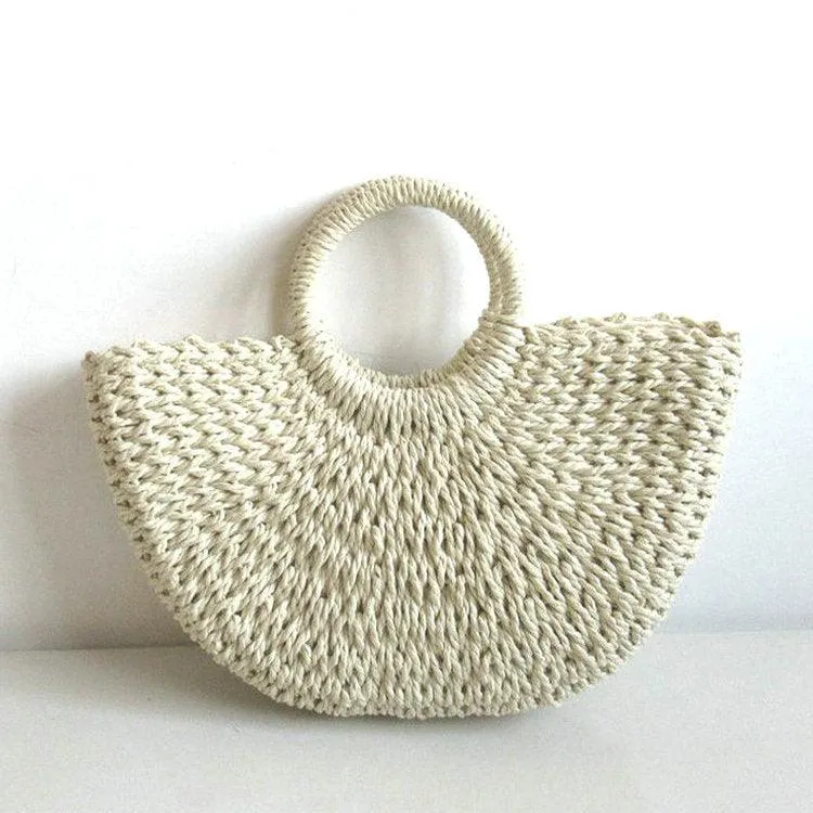 Round bucket woven holiday beach bag