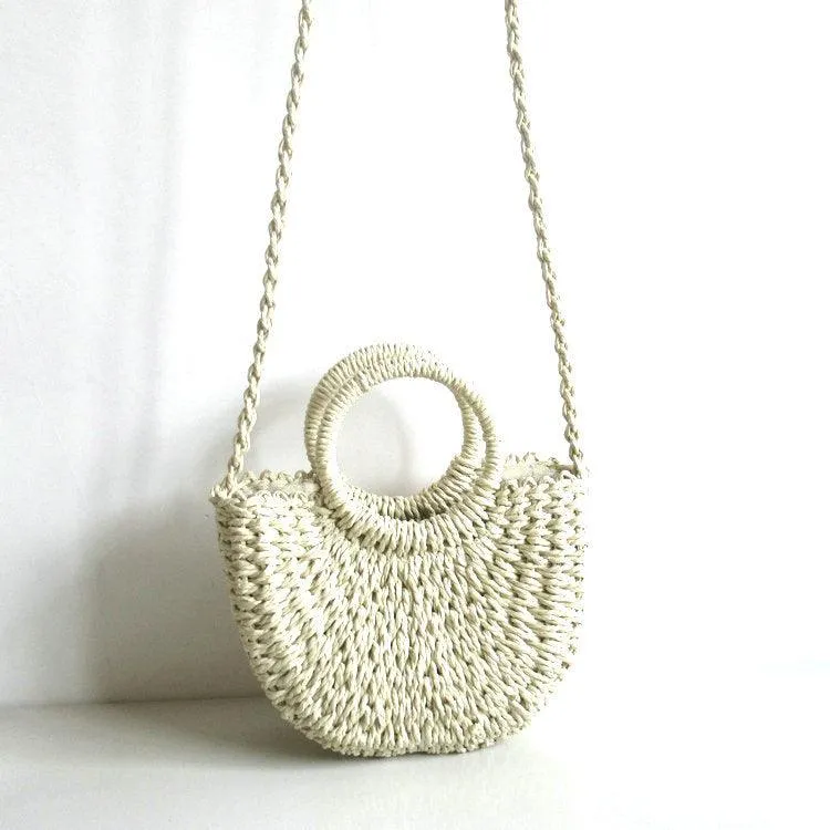 Round bucket woven holiday beach bag