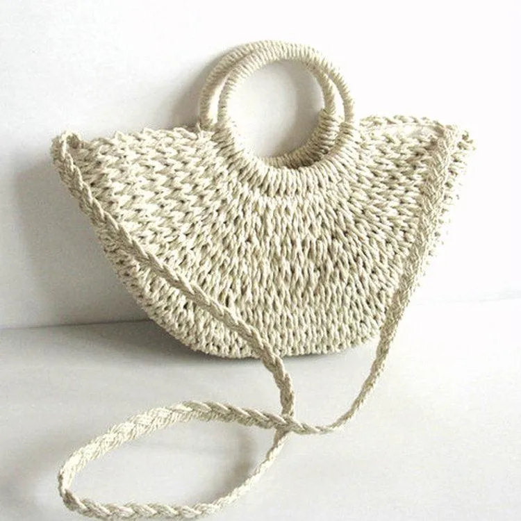 Round bucket woven holiday beach bag